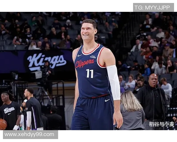 布鲁克洛佩斯:从篮筐之下到全明星的华丽蜕变与篮球生涯回顾 布鲁克洛佩斯:从篮筐之下到全明星的华丽蜕变与篮球生涯回顾